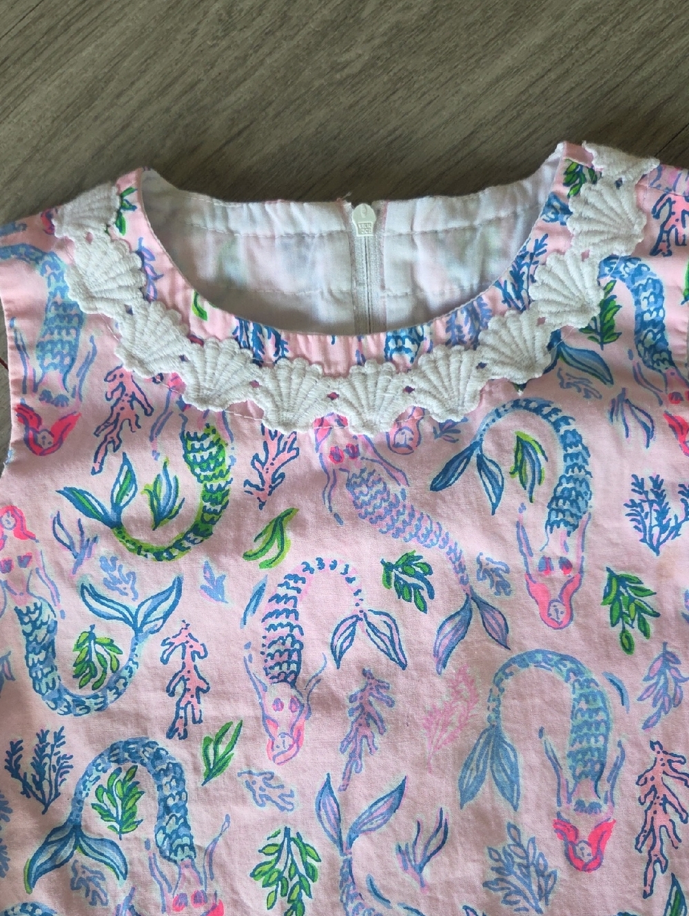 Little Lilly Pulitzer. Size 4. Mermaid Print. Shift Dress. ๐ง๐ปโโ๏ธ - Picture 4 of 13